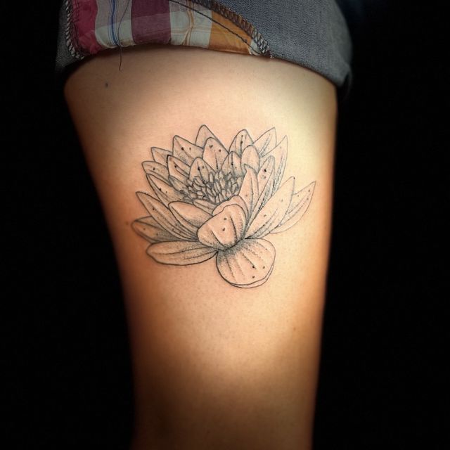 tatouage fleur lotus